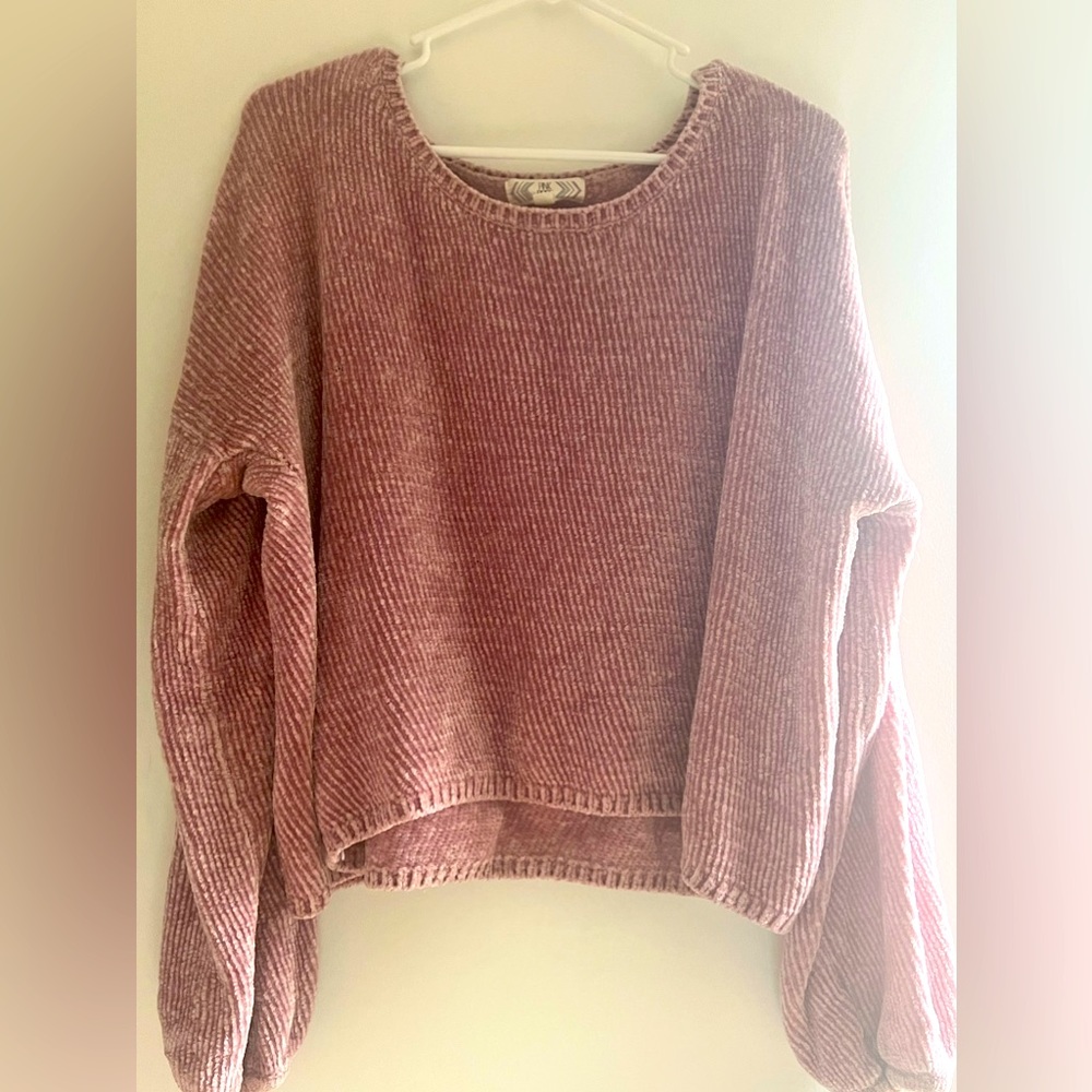 Super soft dusty pink sweater. Size XL.